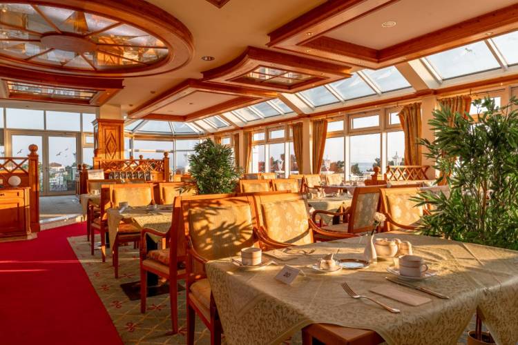 Restaurants & Bars im Rugard Thermal Strandhotel